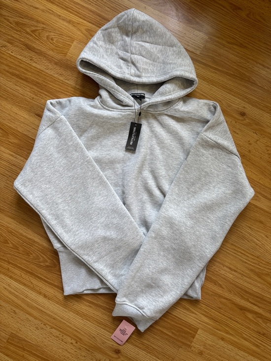 PrettyLittleThing Tops - Light Gray Hoodie from Pretty Little Things ✨ size L Tall